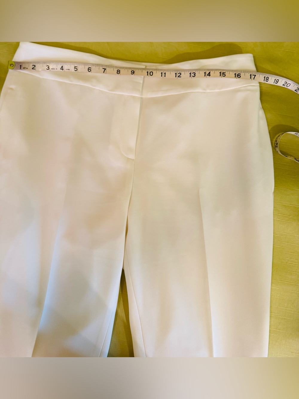 Le Suit White Women's Two-Piece Blazer and Trousers - Picture 10 of 13